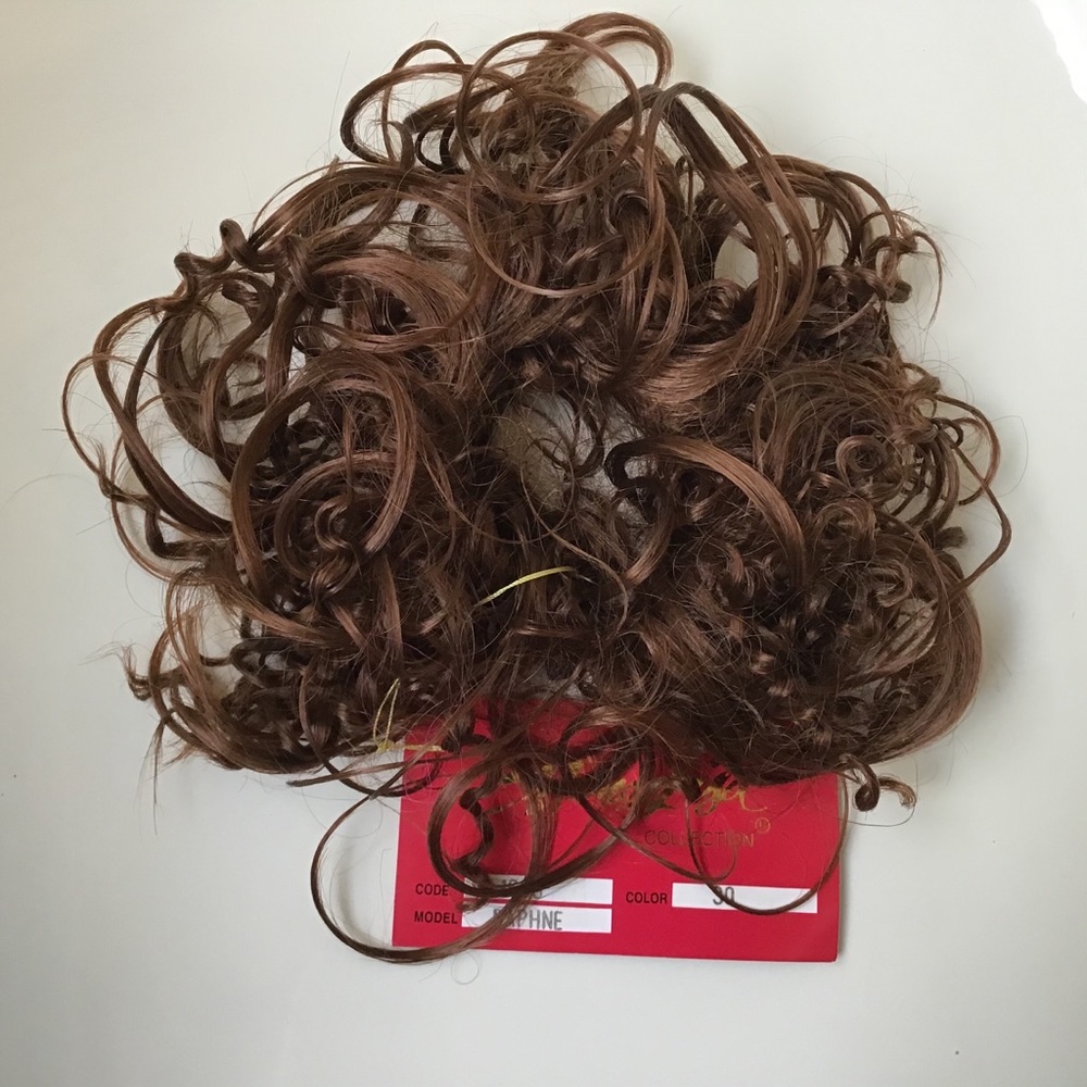 Mona Lisa hair accessory new with tags
